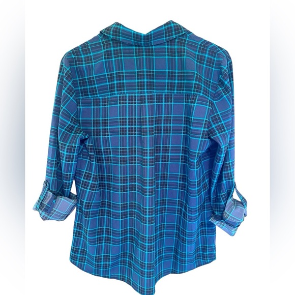 Talbots Blue Plaid Button-Up Lightweight Polyester Top (NOT flannel) Sz M - Picture 2 of 4